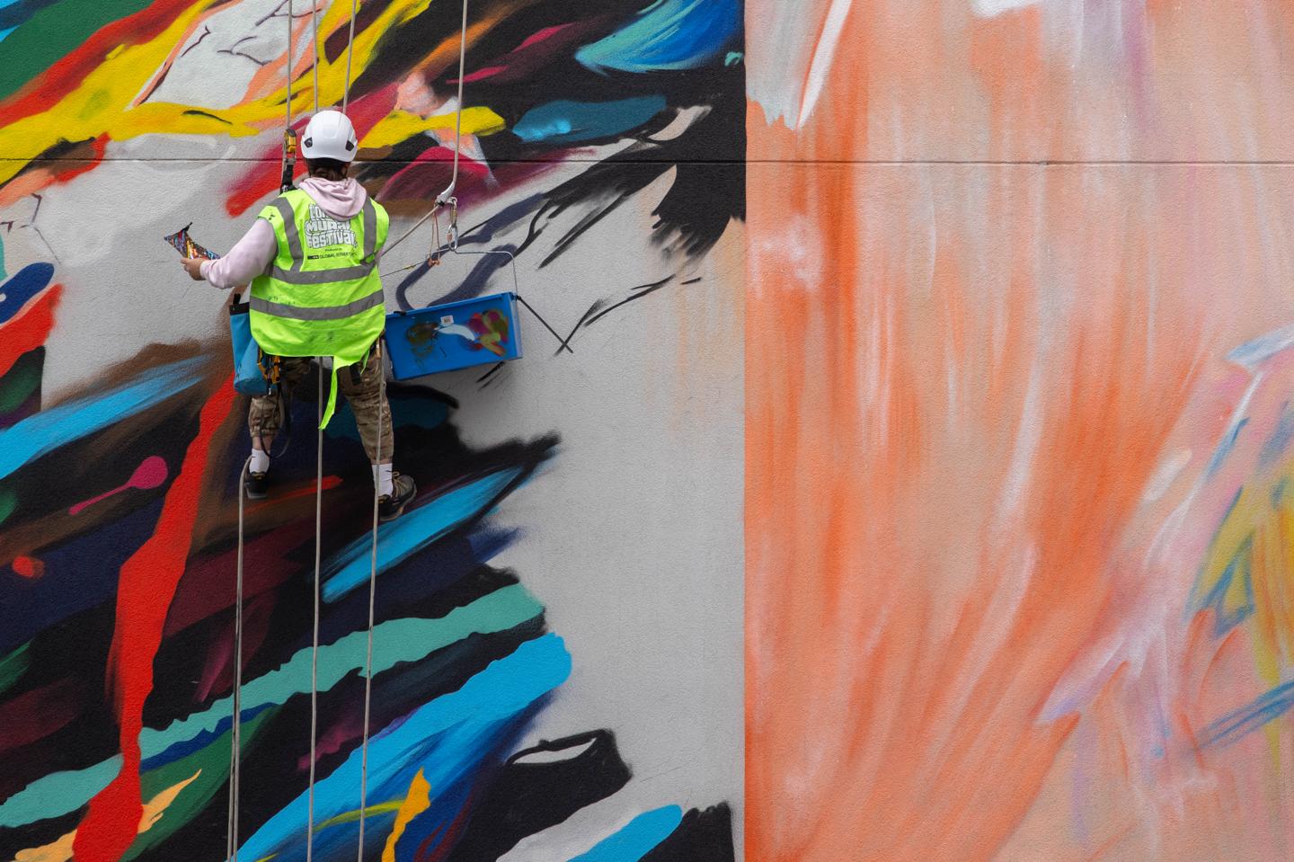 Abseil artists — 42